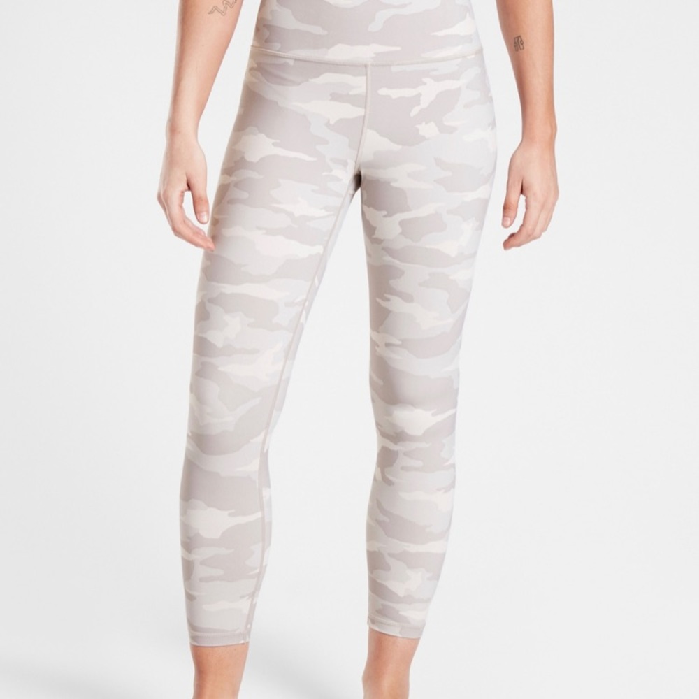 Athleta 7/8 length tights - Medium